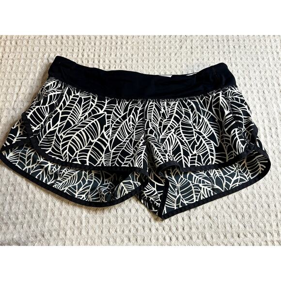 Lululemon Speed Up, Low Rise Shorts. 2.5 ", Black and White, Size 8 - Picture 1 of 3